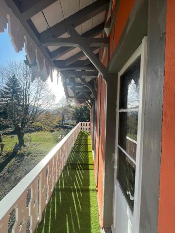 Domaine La Belle Histoire - Gite Cote Parc Besset Exterior foto